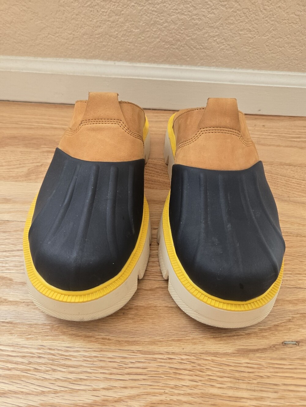 Sorel Rein Clogs - Picture 3 of 9